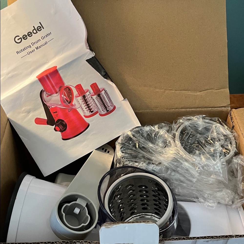 Geedel Rotary Cheese Grater - WHITE